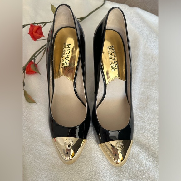 💛🖤Michael Kors | Gorgeous Pumps - Picture 5 of 10